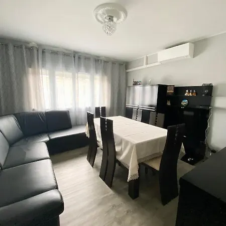 Maison Face A La Cite 卡尔卡松