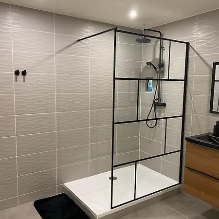 Maison Face A La Cite Privat bolig *