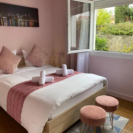 Maison Face A La Cite * Carcassone