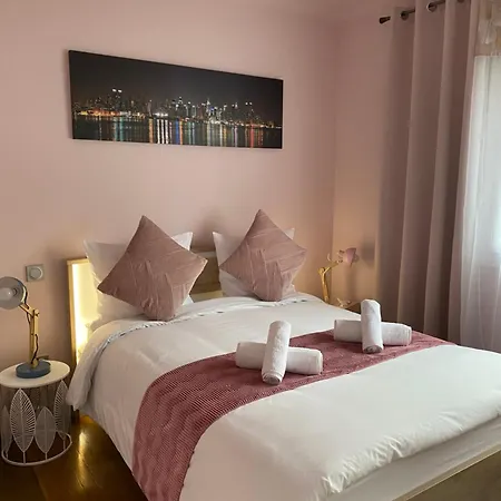 Maison Face A La Cite Privat bolig