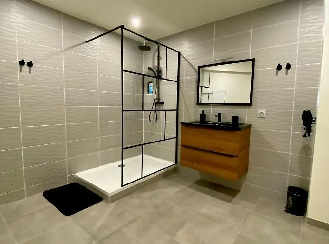 Quarto em Acomodações Particulares Maison Face à La Cité *